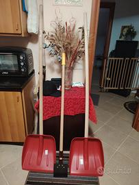 Pale spazzaneve e raschietto rompighiaccio