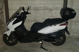 Кутсо Downtown 300i - 2014