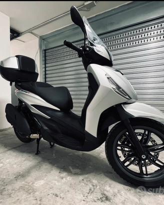 Beverly 400 hpe 14.000 km tagliandato perfetto