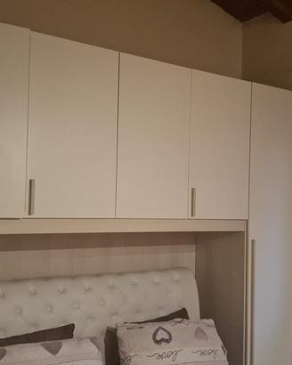 Armadio a ponte per camera da letto