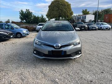 Toyota Auris 1.8 Hybrid Lounge