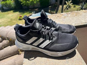 scarpa Adidas da running/tempo libero
