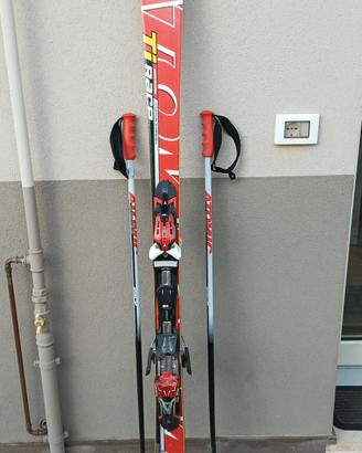 Sci completi di racchette e borsone