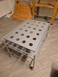 Carrello con ruote in acciaio