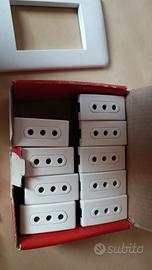 Frutti ( prese) + placche