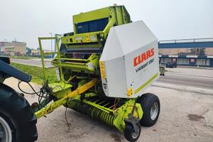 Rotopressa Claas Variant 280 con cardano