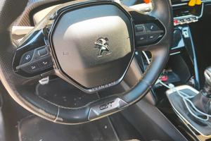  Peugeot 208 GT line 2020 