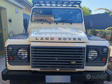 Land Rover Defender TD 4 (7 posti)