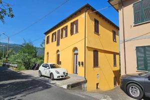 Immobile in asta di 347 m² con più di 5 locali a F