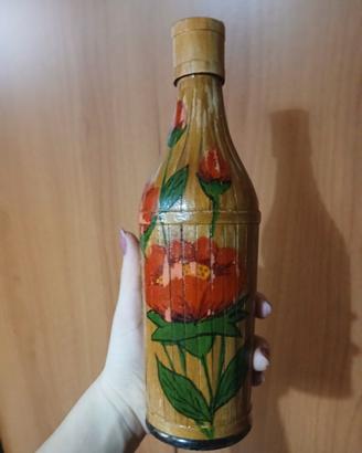 Bottiglia Vintage in Legno Dipinta a Mano