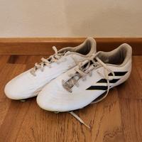 adidas Pure da calcio