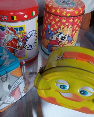 Lotto di contenitori vintage.