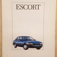 068 - DEPLIANT FORD ESCORT 3 RESTYLING - 04/1988