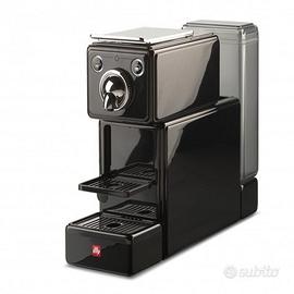 macchina da caffè illy X3 X▪CAPS+30 capsule gratis