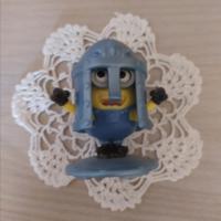 Personaggio Minions con elmo