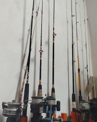 in blocco 7 canne da pesca da revisionare