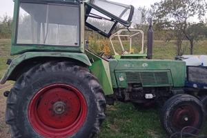 FENDT 78 CAVALLI CON CON FORCHE E PALA ANTERIORE
