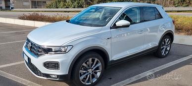 volkswagen T-roc 1.5 TSI 