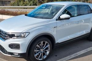 volkswagen T-roc 1.5 TSI 