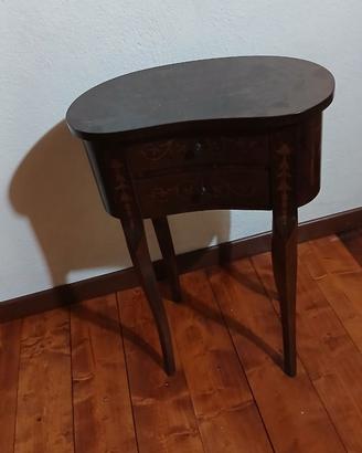 Antico comodino fagiolo