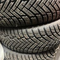 Pneumatici invernali Nokian Weatherproof 185/65R15