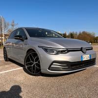 Volkswagen Golf 8 2.0 tdi style