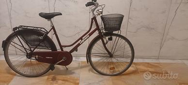bicicletta olandese da donna con cestino LEGNANO