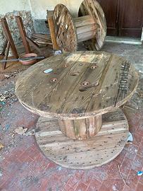 Quattro bobine in legno per cavi D cm 100 H cm 65