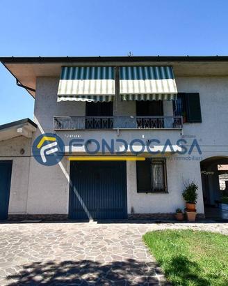 Villa di 250 m² con più di 5 locali e box auto dop