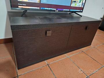 Mobile porta TV con ampi cassetti