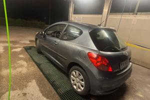 Peugeot 207 - 1.4 benzina