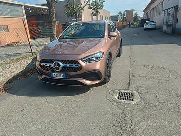 Mercedes GLA 180 linea Rose Gold Manufaktor