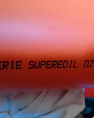 Tubo PVC edilizia lavoro giardino fai da te