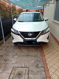 Nissan Qashqai 1.3 mild hibrid n-connecta