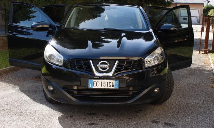 Nissan Qashqai auto  non esitate a contattarmi