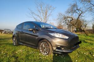 Ford Fiesta ST line 1500 diesel 