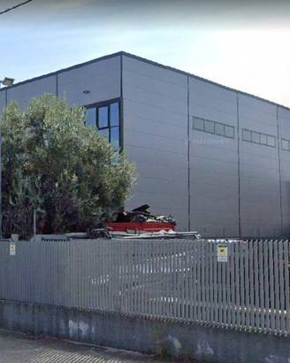 Immobile di 1575 m² con 4 locali a Carinaro