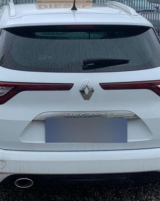 Renault Megane 4 Sporter Blue dCi 115cv EDC (2020)