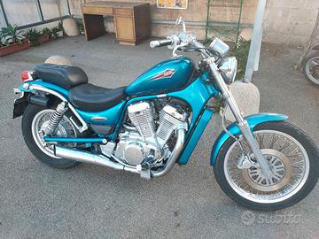 SUZUKI INTRUDER 600