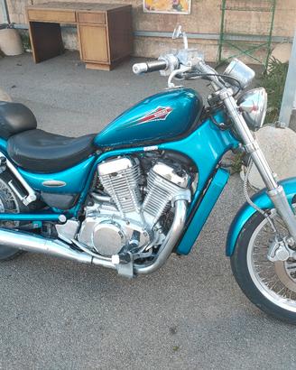 SUZUKI INTRUDER 600