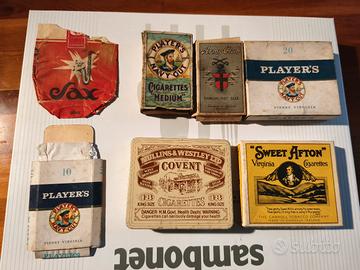 Pacchetti di sigarette vuote vintage war I