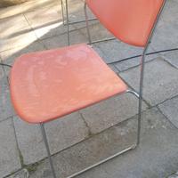 sedie comode ed impilabili, sedili in plastica
