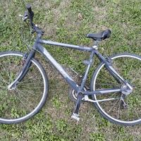 Bicicletta Routech in alluminio, vista e piaciuta