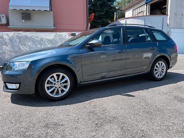 Skoda Octavia SW Executive 150CV