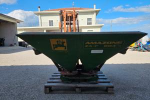 Spandiconcime amazone