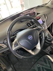 Lancia Ypsilon 1.3 MJT 16V 80 CV 5 porte S&S Gold