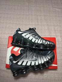 Nike shox  TL black and white