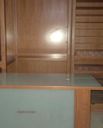 Arredamento negozio 