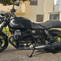 Moto Guzzi V7 850 stone