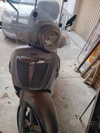 APRILIA SCARABEO 200